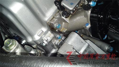 本田CR-V2012款開(kāi)了三天發(fā)動(dòng)機(jī)漏機(jī)油