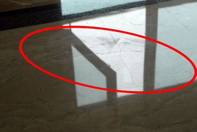優(yōu)質(zhì)大理石四處開裂 泛海業(yè)主質(zhì)量陰影積壓心頭