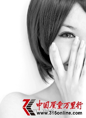 美瞳風(fēng)險(xiǎn)高國(guó)家藥監(jiān)局建議暫停生產(chǎn)