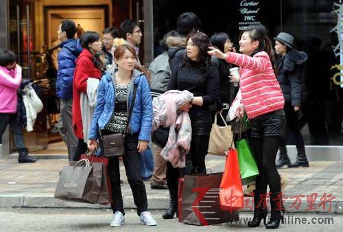 內(nèi)地客去年涉及消費(fèi)的投訴近1700宗。圖片來源:香港大公報