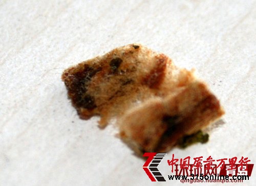 今麥郎吃出香煙過濾嘴 切成方塊似肉丁