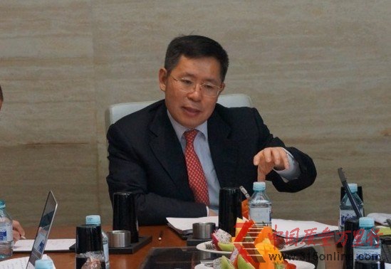 政協(xié)委員王文京：關(guān)注小微企業(yè)稅費(fèi)和融資問題